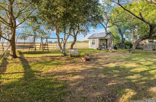 101 Country, Castroville, TX 78009