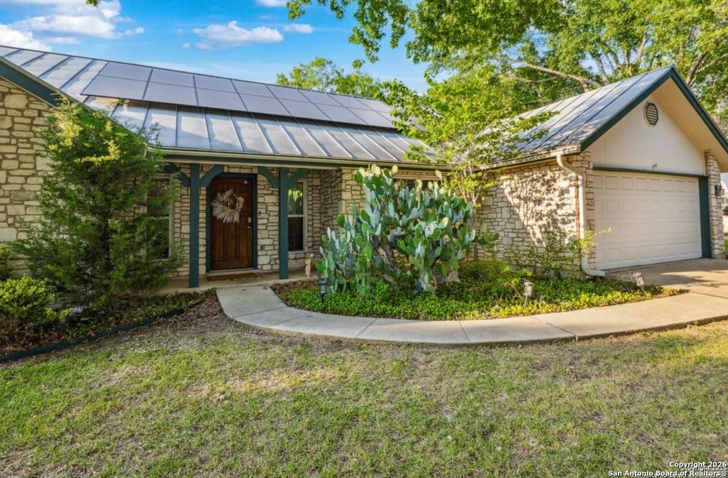 101 Country, Castroville, TX 78009