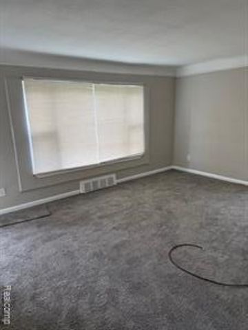 15729 Greenfield Road, Detroit, MI 48227