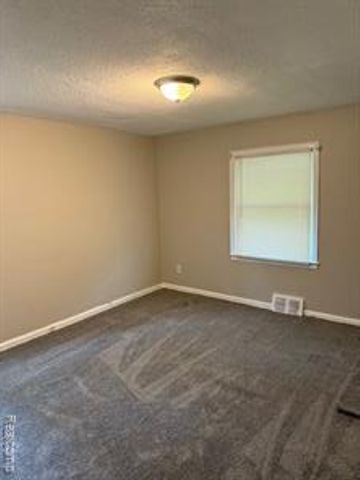 15729 Greenfield Road, Detroit, MI 48227