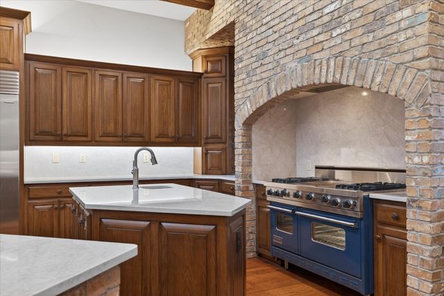 701 W Walcott Street, Pilot Point, TX 76258