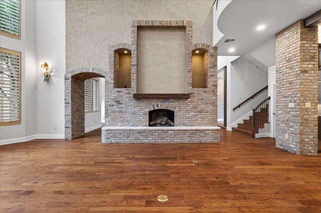 701 W Walcott Street, Pilot Point, TX 76258