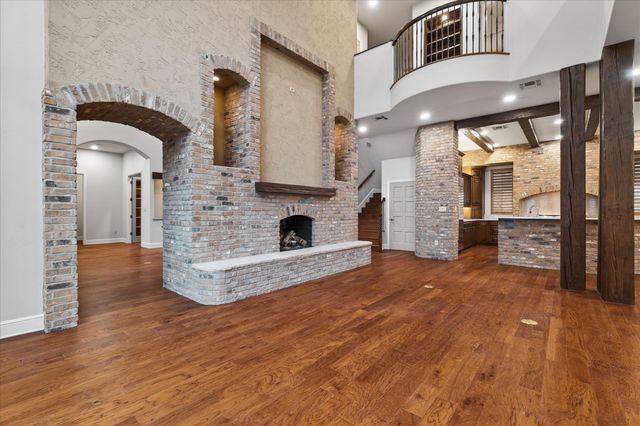 701 W Walcott Street, Pilot Point, TX 76258