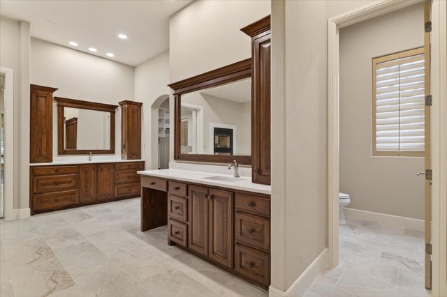 701 W Walcott Street, Pilot Point, TX 76258