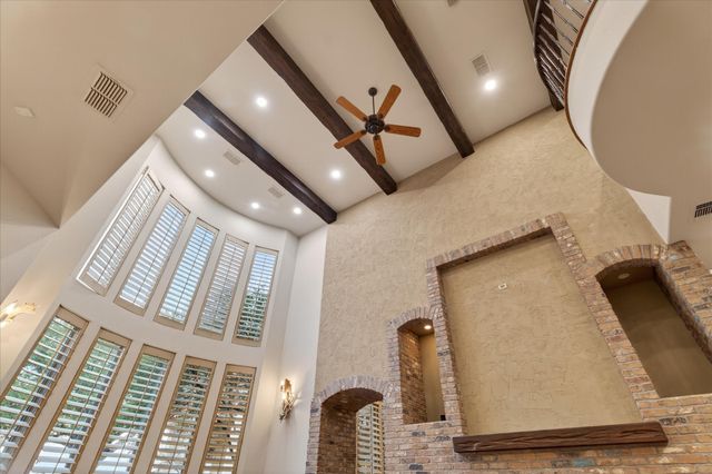 701 W Walcott Street, Pilot Point, TX 76258