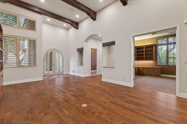 701 W Walcott Street, Pilot Point, TX 76258