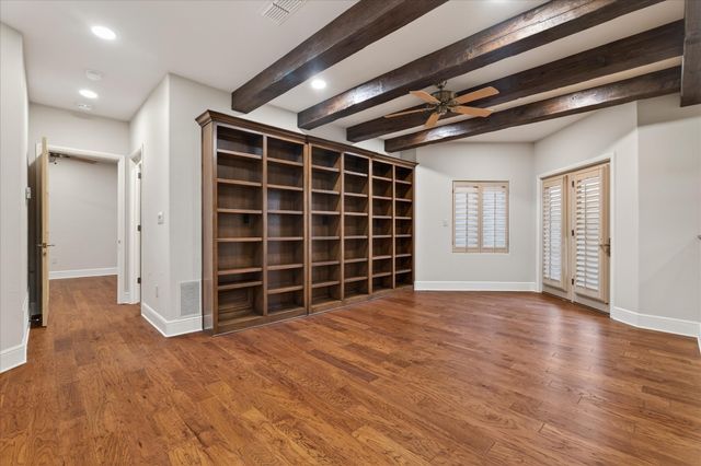 701 W Walcott Street, Pilot Point, TX 76258