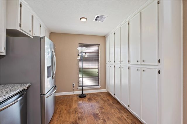 414 N Yaupon Street, Richwood, TX 77531