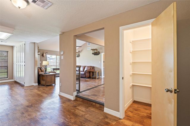 414 N Yaupon Street, Richwood, TX 77531