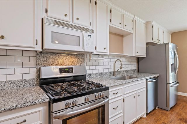 414 N Yaupon Street, Richwood, TX 77531
