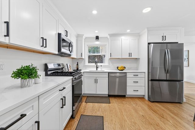6 Sunset Dr, Randolph, MA 02368