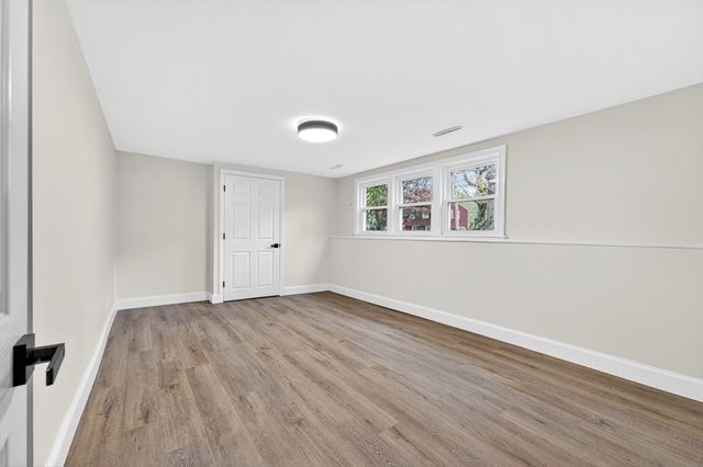 6 Sunset Dr, Randolph, MA 02368