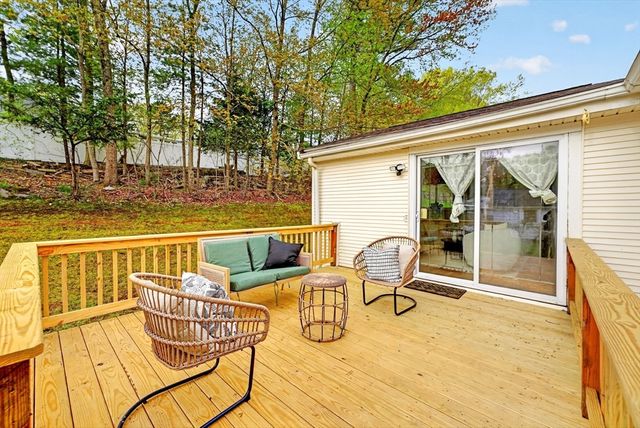6 Sunset Dr, Randolph, MA 02368