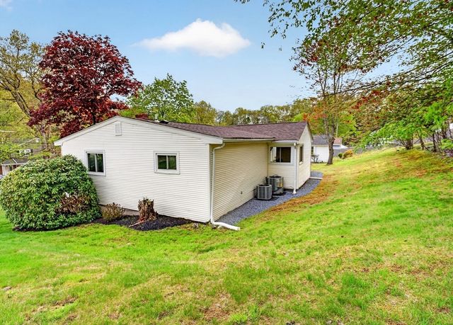 6 Sunset Dr, Randolph, MA 02368