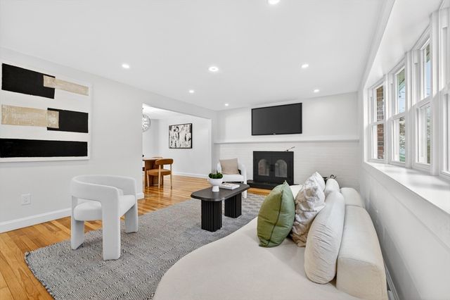 6 Sunset Dr, Randolph, MA 02368