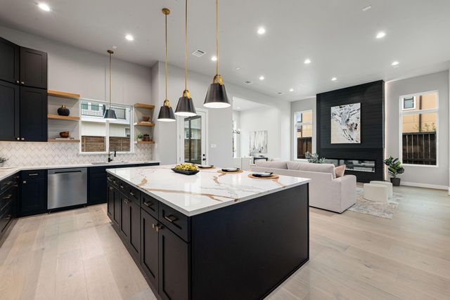 2307 St Emanuel Street, Houston, TX 77004
