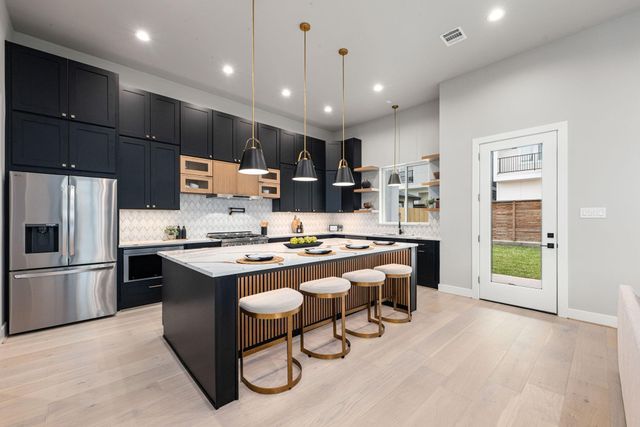 2307 St Emanuel Street, Houston, TX 77004