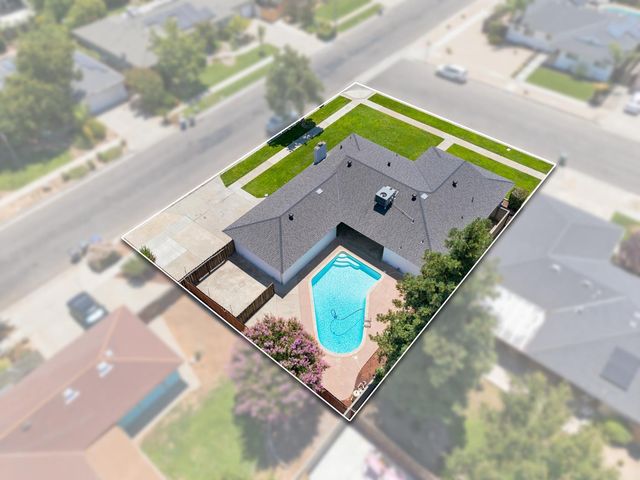 1568 E Calimyrna Avenue, Fresno, CA 93710