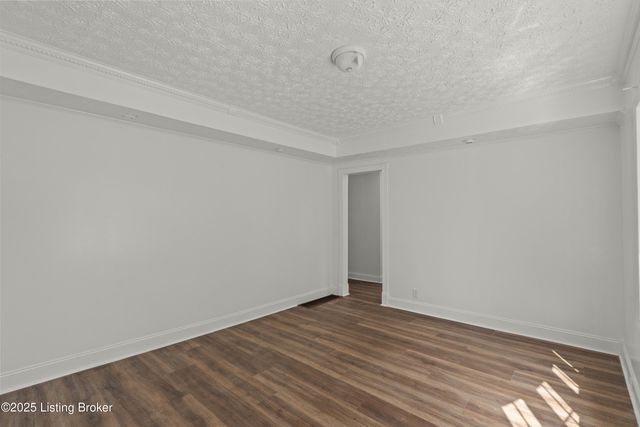 5533 Bruce Ave, Louisville, KY 40214