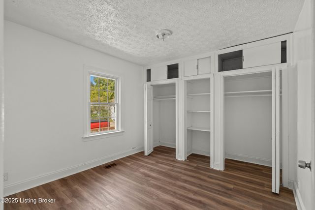 5533 Bruce Ave, Louisville, KY 40214