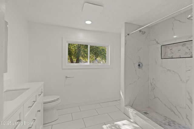 5533 Bruce Ave, Louisville, KY 40214