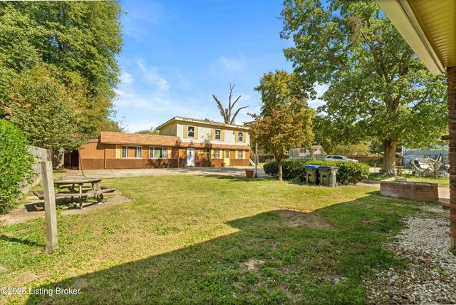 5533 Bruce Ave, Louisville, KY 40214