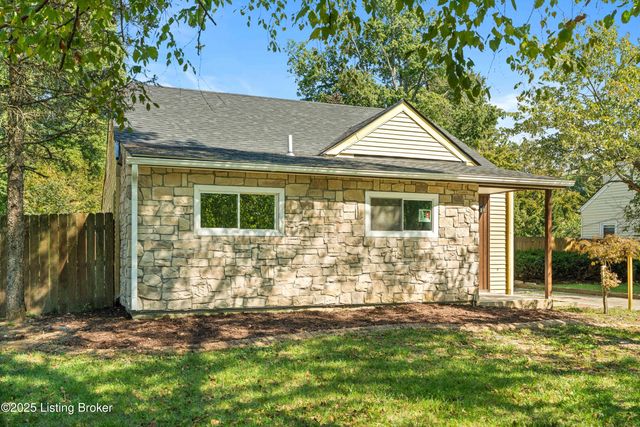 5533 Bruce Ave, Louisville, KY 40214