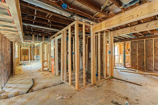 5533 Bruce Ave, Louisville, KY 40214