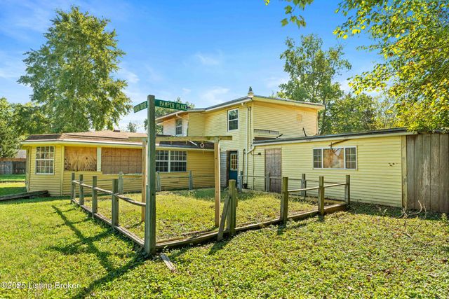 5533 Bruce Ave, Louisville, KY 40214