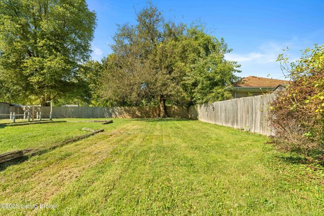 5533 Bruce Ave, Louisville, KY 40214