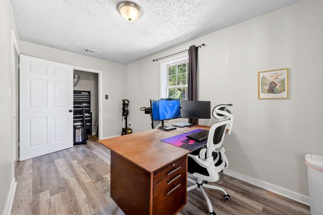 810 Edna Street, Athens, TX 75751