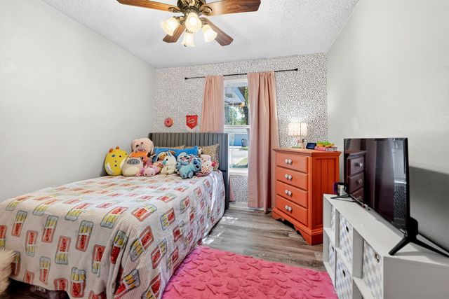 810 Edna Street, Athens, TX 75751