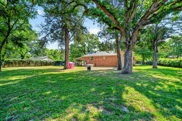 810 Edna Street, Athens, TX 75751