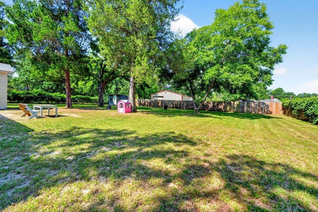 810 Edna Street, Athens, TX 75751