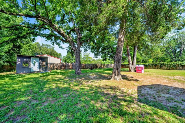 810 Edna Street, Athens, TX 75751