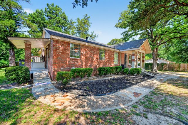 810 Edna Street, Athens, TX 75751