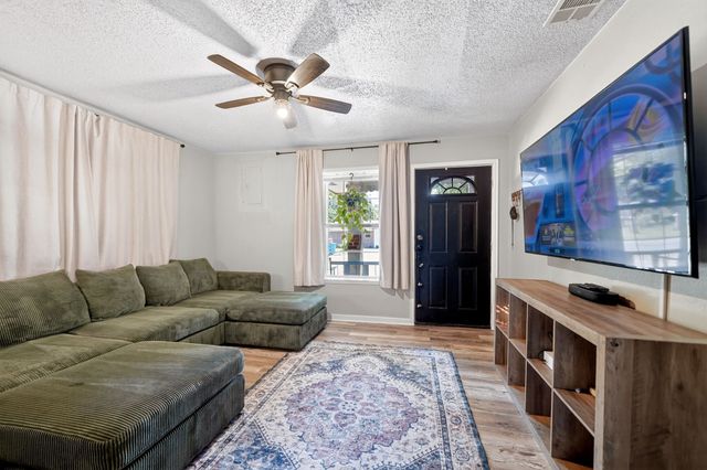 810 Edna Street, Athens, TX 75751
