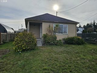 161 N CAMMANN St, Coos Bay, OR 97420