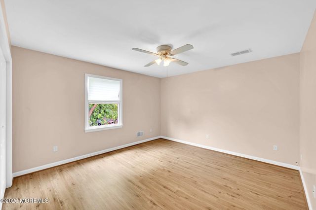 10 Oceanview Avenue, Keansburg, NJ 07734