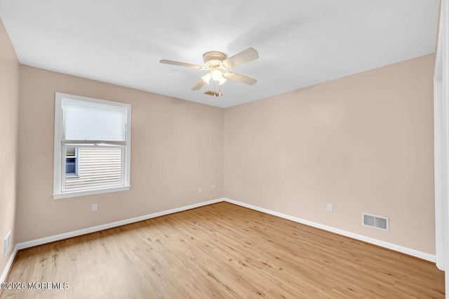 10 Oceanview Avenue, Keansburg, NJ 07734