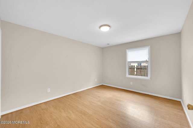 10 Oceanview Avenue, Keansburg, NJ 07734
