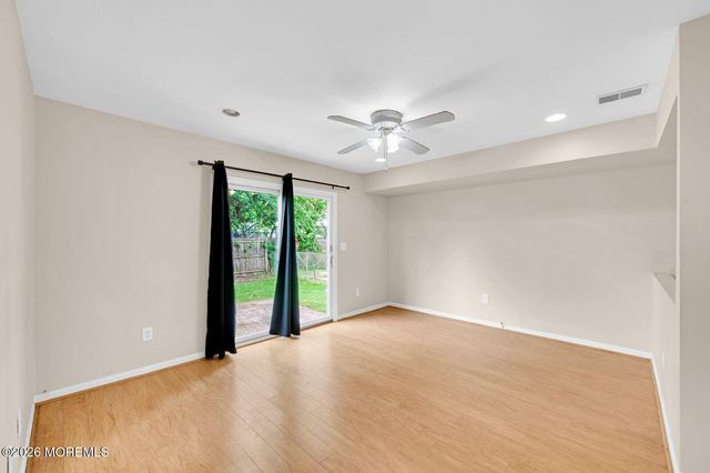 10 Oceanview Avenue, Keansburg, NJ 07734