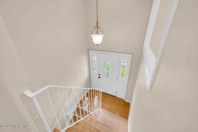 10 Oceanview Avenue, Keansburg, NJ 07734