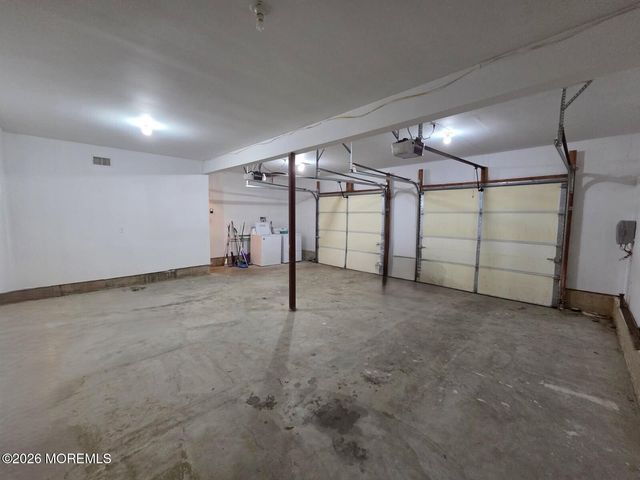10 Oceanview Avenue, Keansburg, NJ 07734