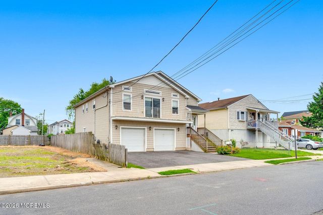 10 Oceanview Avenue, Keansburg, NJ 07734