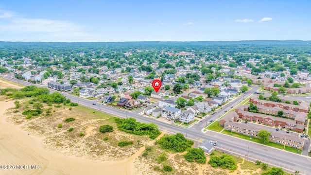 10 Oceanview Avenue, Keansburg, NJ 07734