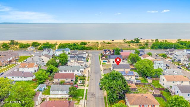 10 Oceanview Avenue, Keansburg, NJ 07734