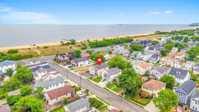 10 Oceanview Avenue, Keansburg, NJ 07734