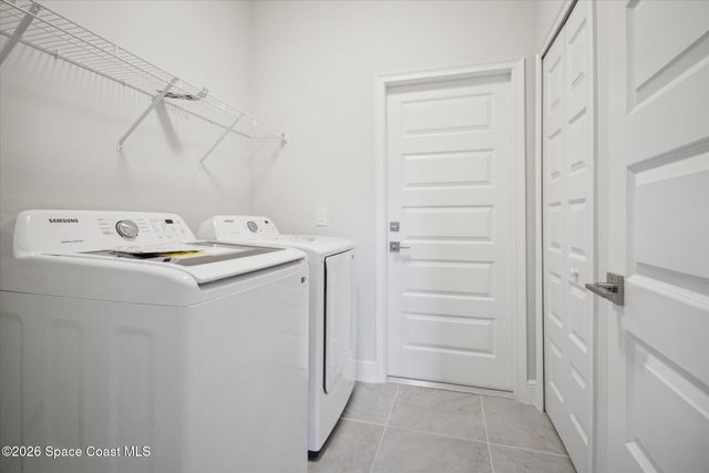 918 Algardi Street SE, Palm Bay, FL 32909