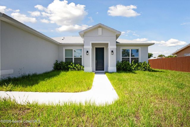 918 Algardi Street SE, Palm Bay, FL 32909
